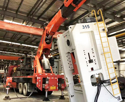 遂溪提升工作效率，选择优质折臂吊租赁服务