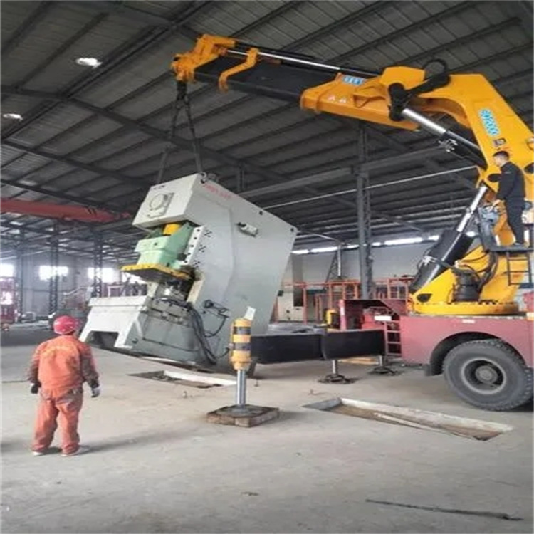 遂溪80吨折臂吊车出租附近电话